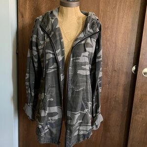 Express camo jacket, hooded, lightweight